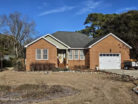 104 Acorn Ln, Point Harbor, NC 27964