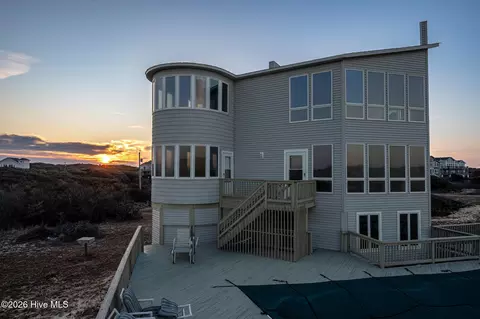 2223 Sandfiddler Rd, Corolla, NC 27927