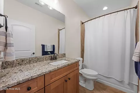 Bath - 3012 Watercrest Loop, New Bern, NC 28562 photo 3 of 5