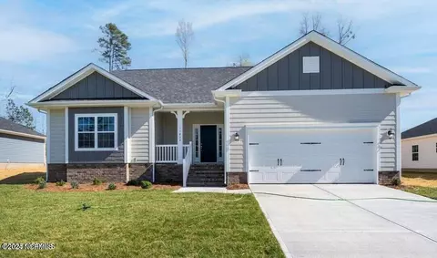 1901 Caracara Dr, New Bern, NC 28560