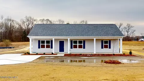 1361 Pinkney Rd, Pikeville, NC 27863