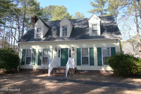 1313 Rondo Dr, Greenville, NC 27858