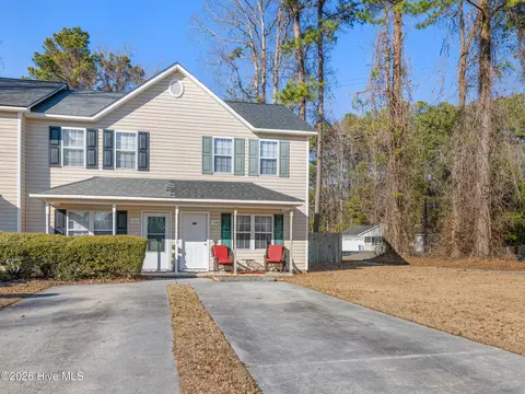 100 Pisgah Ct, Jacksonville, NC 28546