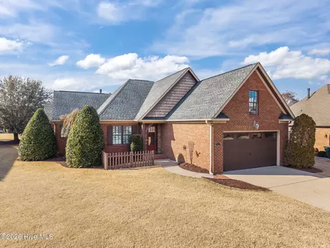 3517 Rockwood Ct, Greenville, NC 27834