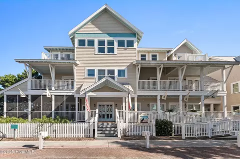 21 Keelson Row #C. QUARTERS - K, Bald Head Island, NC 28461
