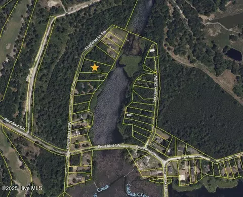 632 Kingfisher Ln, Sunset Beach, NC 28468