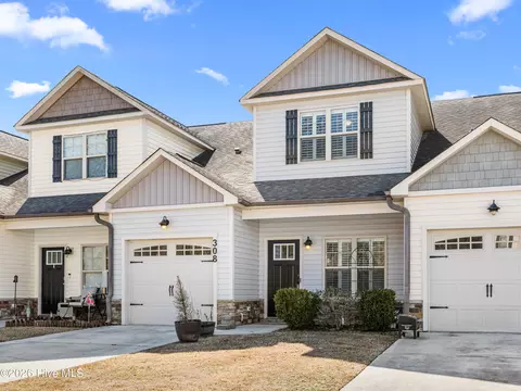 Exterior - 308 Winstead Loop Rd, Richlands, NC 28574 photo 4 of 9