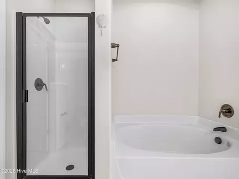 Bath - 308 Winstead Loop Rd, Richlands, NC 28574 photo 4 of 5
