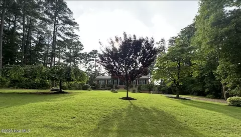 102 Canterbury Rd, Southern Pines, NC 28387