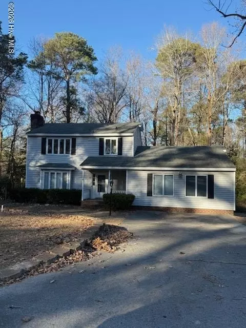 502 Lancelot Dr, Greenville, NC 27858