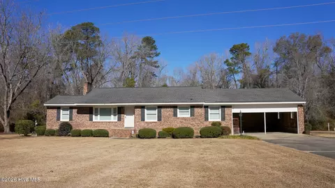 291 Whitehall Rd, Whiteville, NC 28472