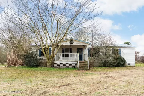 740 Old Chinquapin Rd, Beulaville, NC 28518