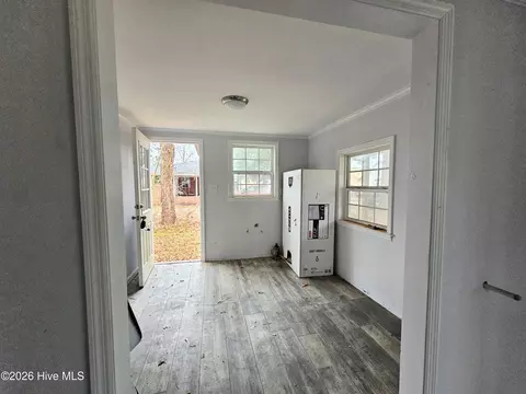 410 Devane St, Wallace, NC 28466 photo 2
