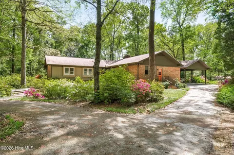 163 Washington Cir, Wallace, NC 28466
