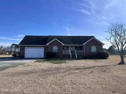 121 Ipock Loop Rd, Cove City, NC 28523