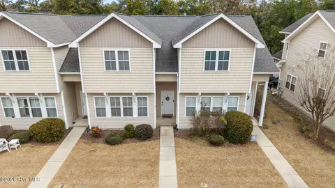 255 E Delaware Ave UNIT F, Southern Pines, NC 28387