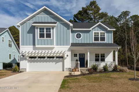 541 Moss Lake Ln, Holly Ridge, NC 28445
