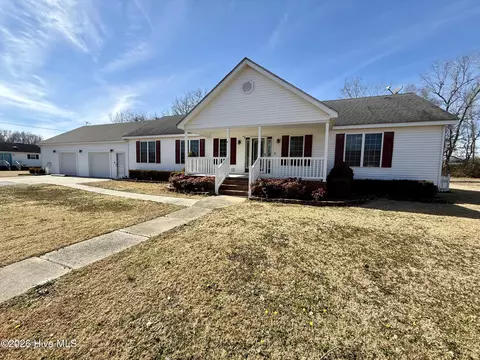1045 Mascot Ln, Williamston, NC 27892