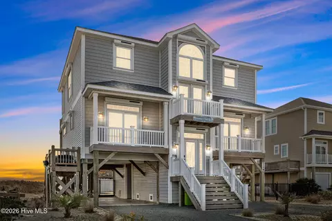 728 New River Inlet Rd, North Topsail Beach, NC 28460