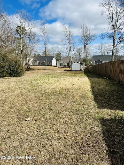 Exterior - 211 Baker Rd, Hubert, NC 28539 photo 6 of 8