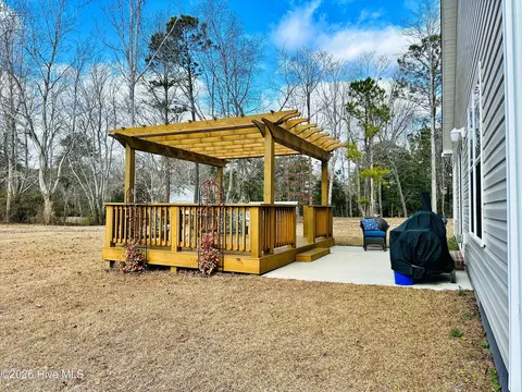 Exterior - 211 Baker Rd, Hubert, NC 28539 photo 5 of 8