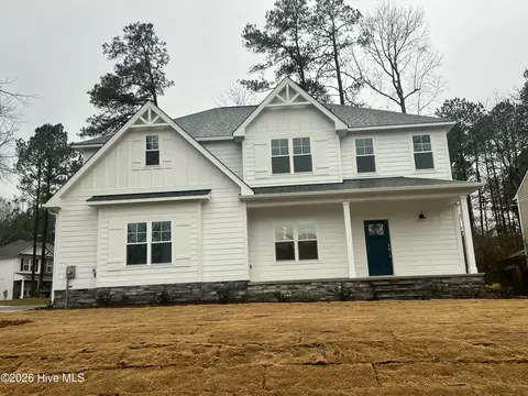 865 Blue Bird Dr, Vass, NC 28394