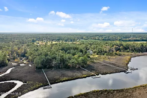 106 Neusiok Dr, Havelock, NC 28532