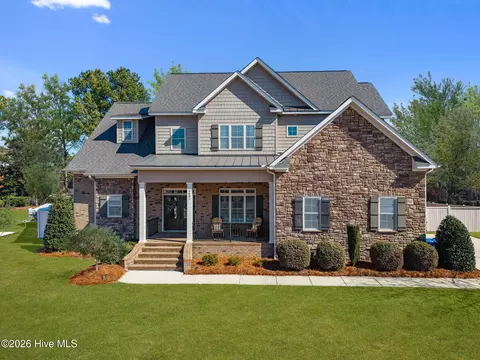4001 Dunhagan Rd, Greenville, NC 27858