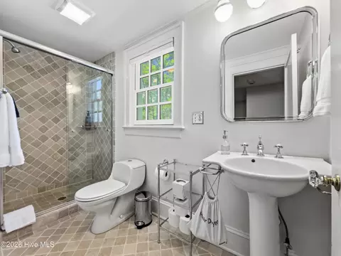 Bath - 190 Midland Rd, Pinehurst, NC 28374 photo 6 of 6