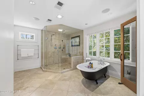 Bath - 190 Midland Rd, Pinehurst, NC 28374 photo 2 of 6