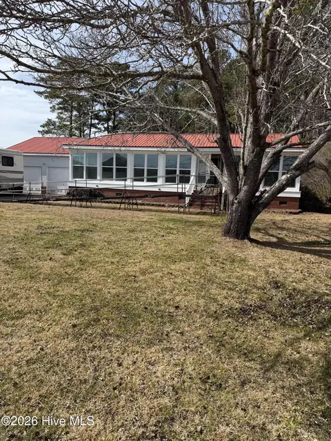 195 Firetower Rd, Beaufort, NC 28516