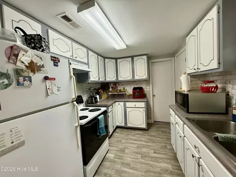 Kitchen - 454 Beech Bay Rd, Roper, NC 27970 photo 3 of 3