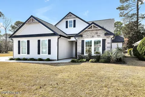 8805 Nottoway Ave NW, Calabash, NC 28467