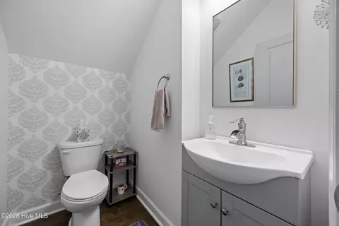 Bath - 112 Collins Way, Hampstead, NC 28443 photo 1 of 3