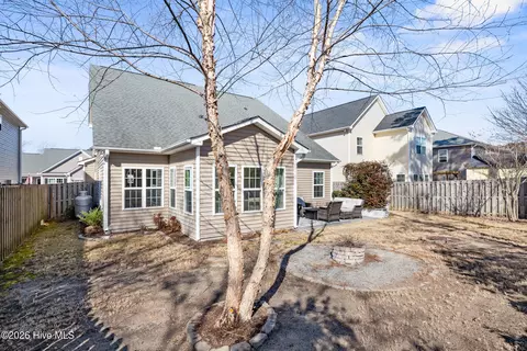 Exterior - 112 Collins Way, Hampstead, NC 28443 photo 4 of 6