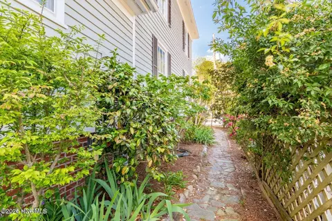 Exterior - 323 E 2nd St, Washington, NC 27889 photo 8 of 10