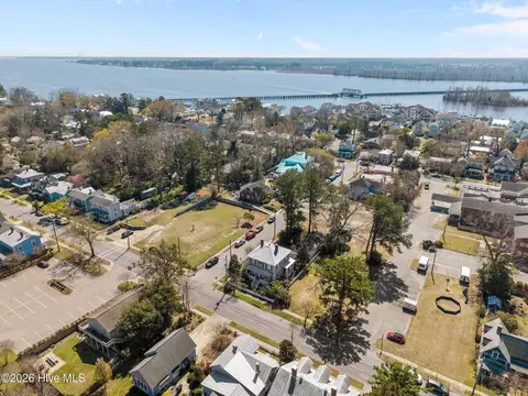 Other - 323 E 2nd St, Washington, NC 27889 photo 1 of 11