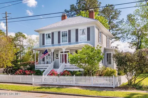 323 E 2nd St, Washington, NC 27889