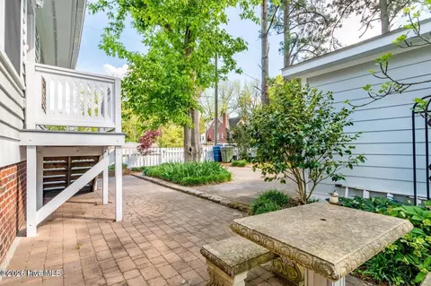 Exterior - 323 E 2nd St, Washington, NC 27889 photo 7 of 10