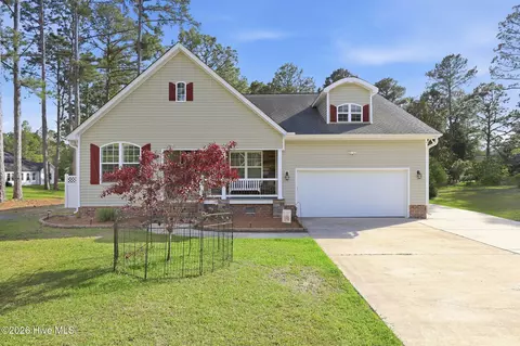 6110 Albatross Dr, New Bern, NC 28560