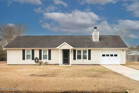 415 Cottonwood Ct, Havelock, NC 28532