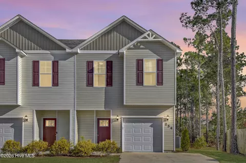 254 Currituck Dr, Holly Ridge, NC 28445