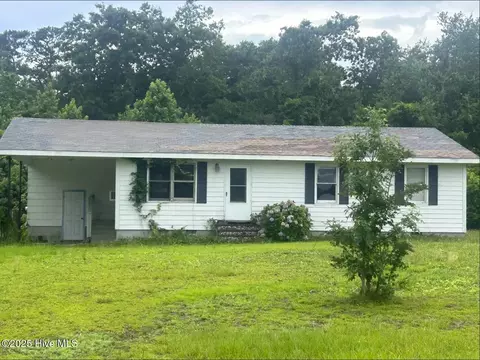 306 Bond Ln, Sneads Ferry, NC 28460
