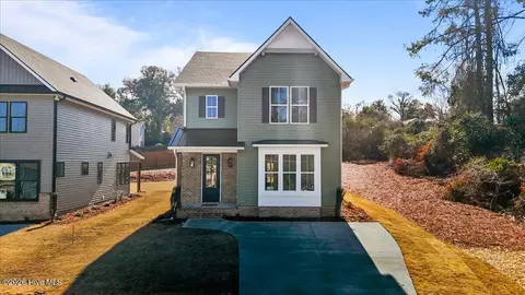 255 N Hale St, Southern Pines, NC 28387