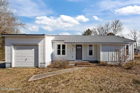 296 Drummer Kellum Rd, Jacksonville, NC 28546