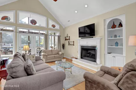 Living - 496 Captain Beam Blvd, Hampstead, NC 28443 photo 1 of 2