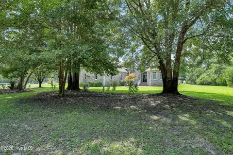 Exterior - 496 Captain Beam Blvd, Hampstead, NC 28443 photo 6 of 13