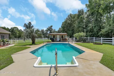 Exterior - 496 Captain Beam Blvd, Hampstead, NC 28443 photo 4 of 13