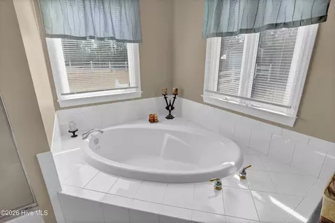 Bath - 496 Captain Beam Blvd, Hampstead, NC 28443 photo 2 of 5