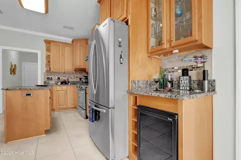 Kitchen - 496 Captain Beam Blvd, Hampstead, NC 28443 photo 4 of 4
